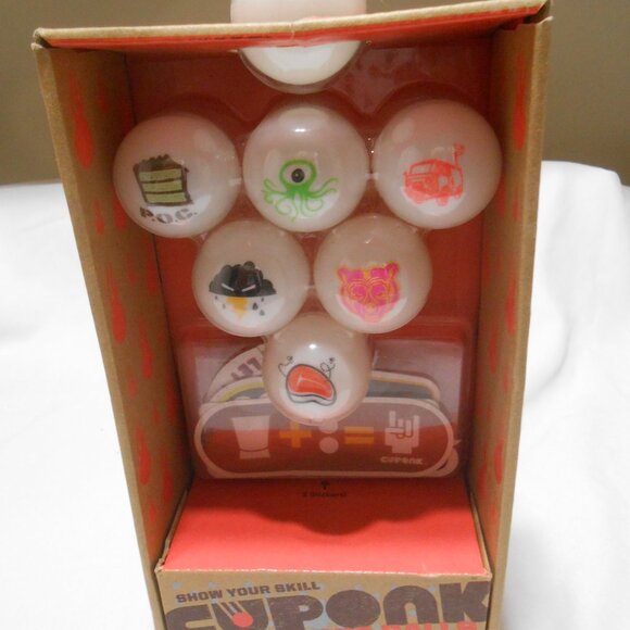 NEW SEALED HASBRO GAME CUPONK w/ EXTRA BALLS & STICKERS AGES 9+ PINGPONG ๐ธ๐ฆ - Picture 4 of 9